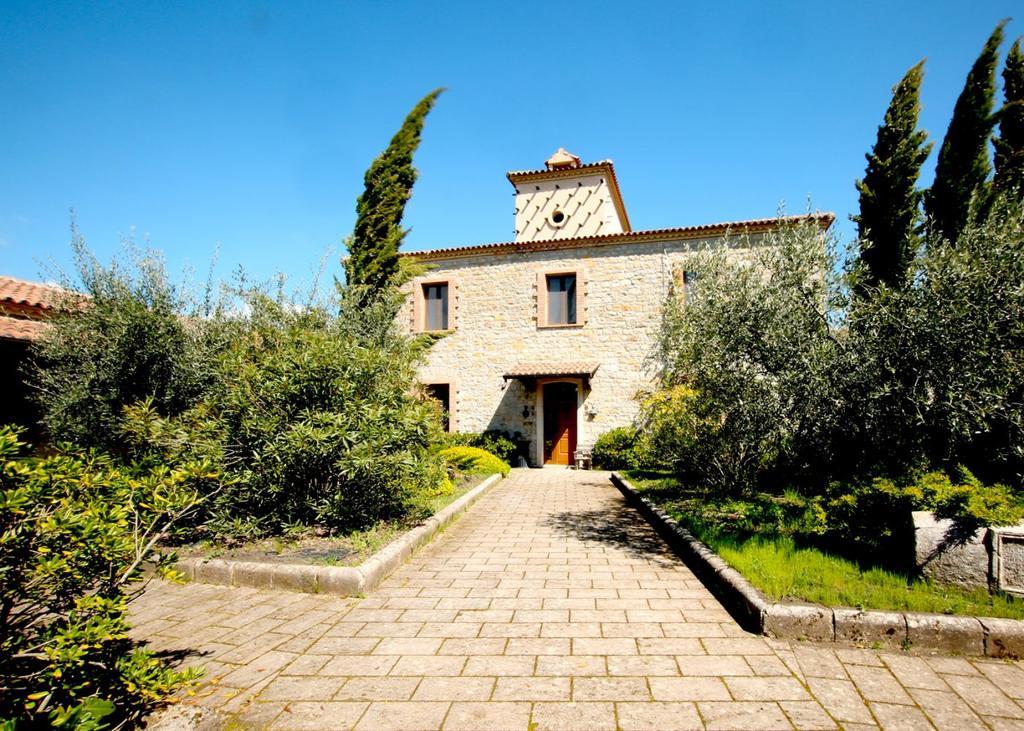 Отель Agriturismo Macchiacupa Ариано-Ирпино Экстерьер фото